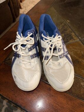 ASICS Volleyball Shoes Women 10.5